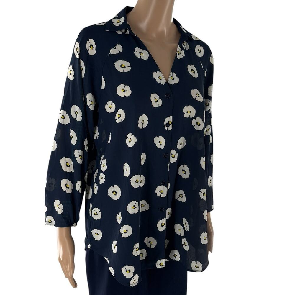CAbi Blue Floral Go To Button Down Daisy V Neck Shirt - Picture 4 of 9